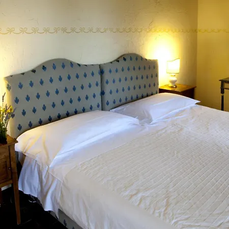 Villa Illuminata By Mmega Calzolaro