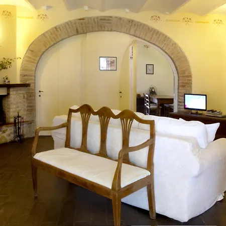 Illuminata By Mmega * Calzolaro